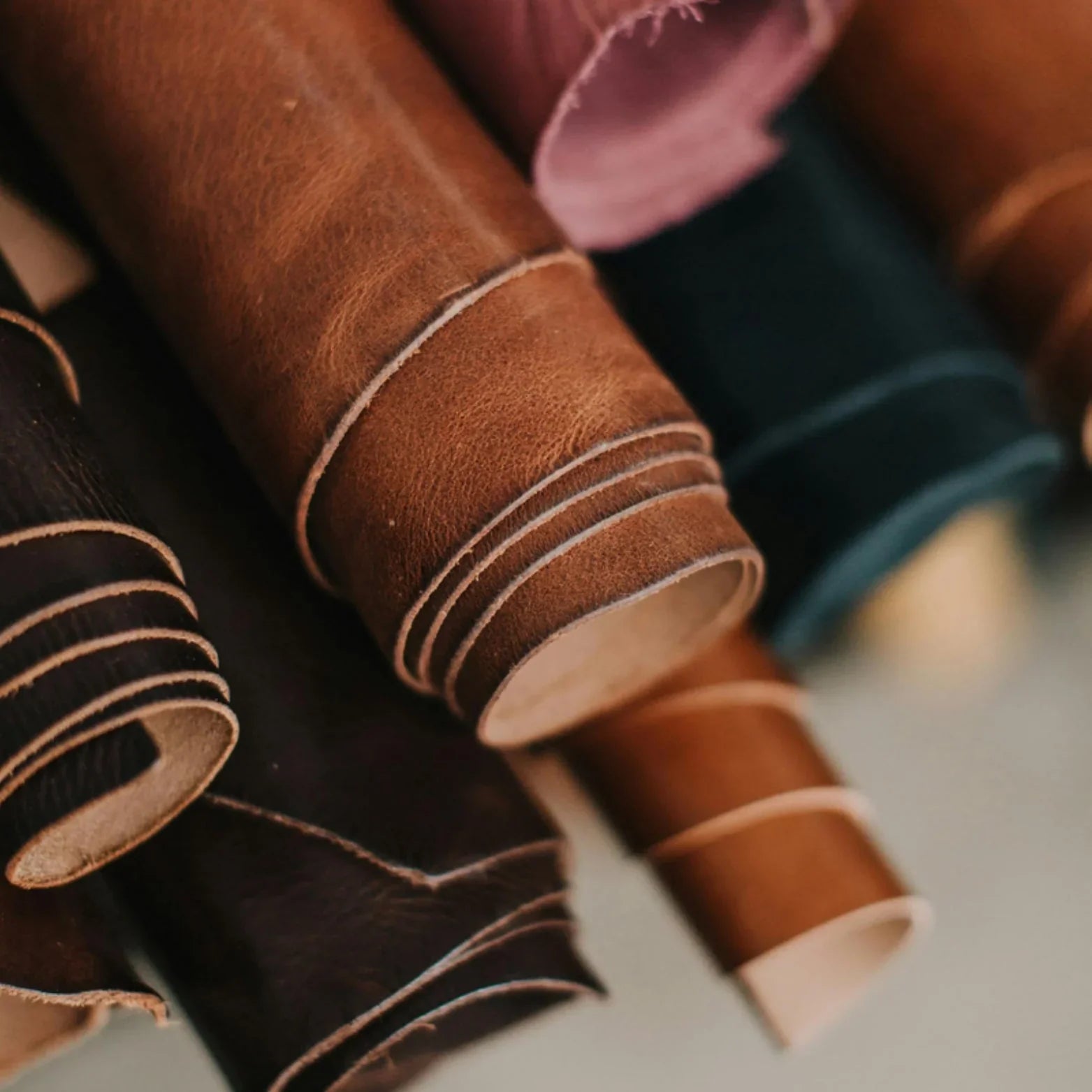 How to Identify Real Leather – A Complete Guide for UK Buyers